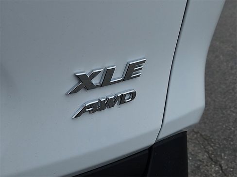 New 2025 Toyota RAV4 XLE image 4