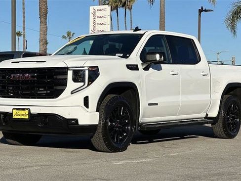 Used 2026 GMC Sierra 1500 Elevation w/ Elevation Premium Package image 8