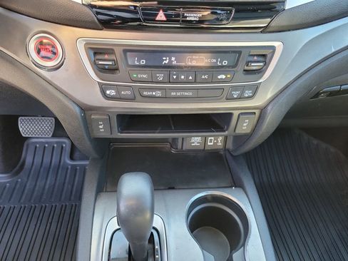 Used 2017 Honda Ridgeline RTL-T image 32