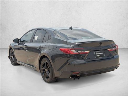 Certified 2025 Toyota Camry SE image 11