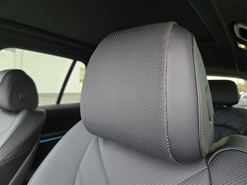 Certified 2025 BMW X5 xDrive50e w/ Parking Assistance Package image 16