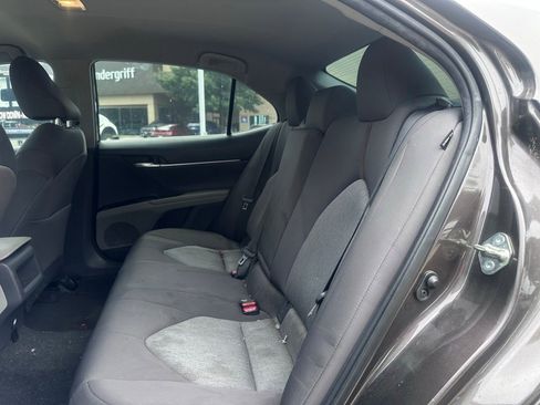 Used 2020 Toyota Camry LE FWD image 12