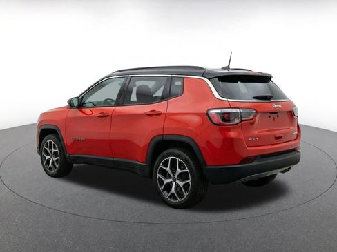 Used 2025 Jeep Compass Limited AWD/4WD image 7