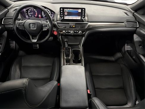 Used 2018 Honda Accord Sport image 19