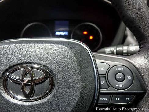 Used 2022 Toyota RAV4 XLE w/ Convenience Package image 20