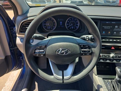 Used 2020 Hyundai Elantra SEL FWD image 14