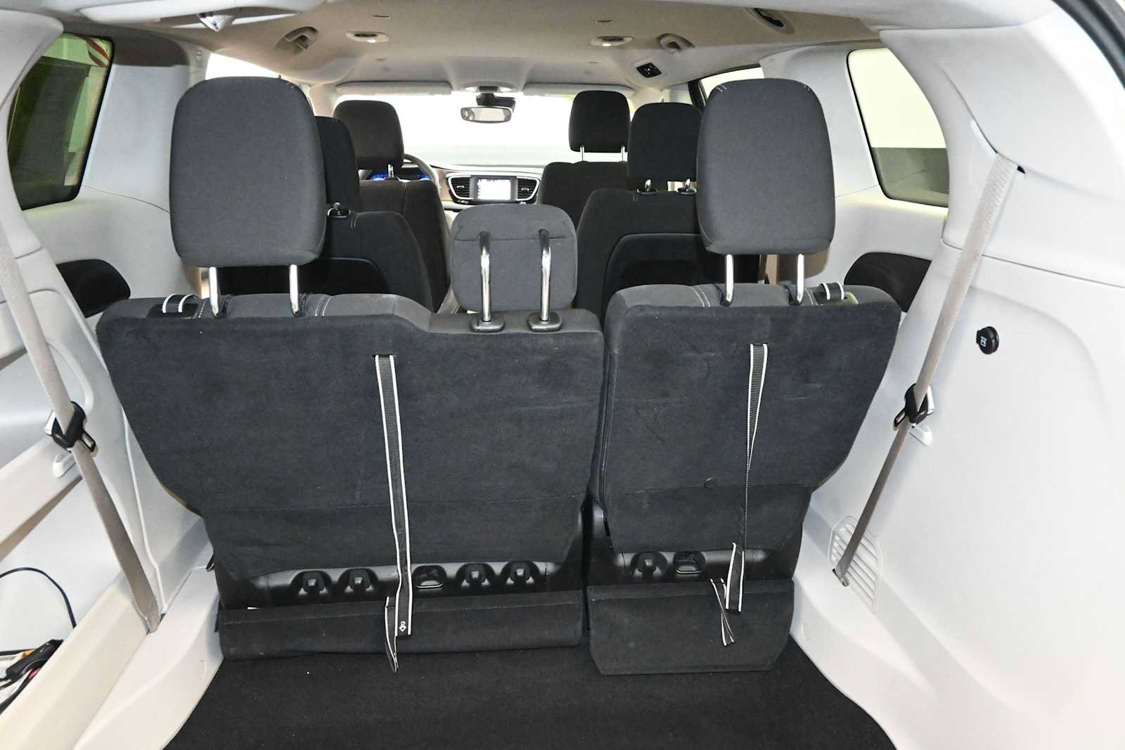 Used 2023 Chrysler Voyager LX FWD image 24