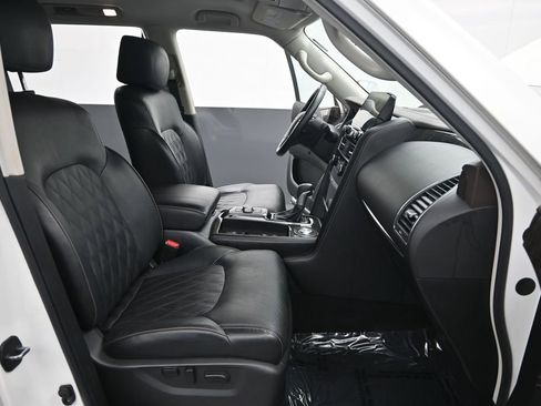 Used 2022 Nissan Armada Platinum w/ Captain's Chairs Package RWD image 27