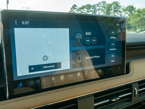 Used 2023 Lincoln Corsair Reserve w/ Equipment Group 201A AWD/4WD image 23