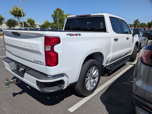 Used 2022 Chevrolet Silverado 1500 Custom AWD/4WD image 2