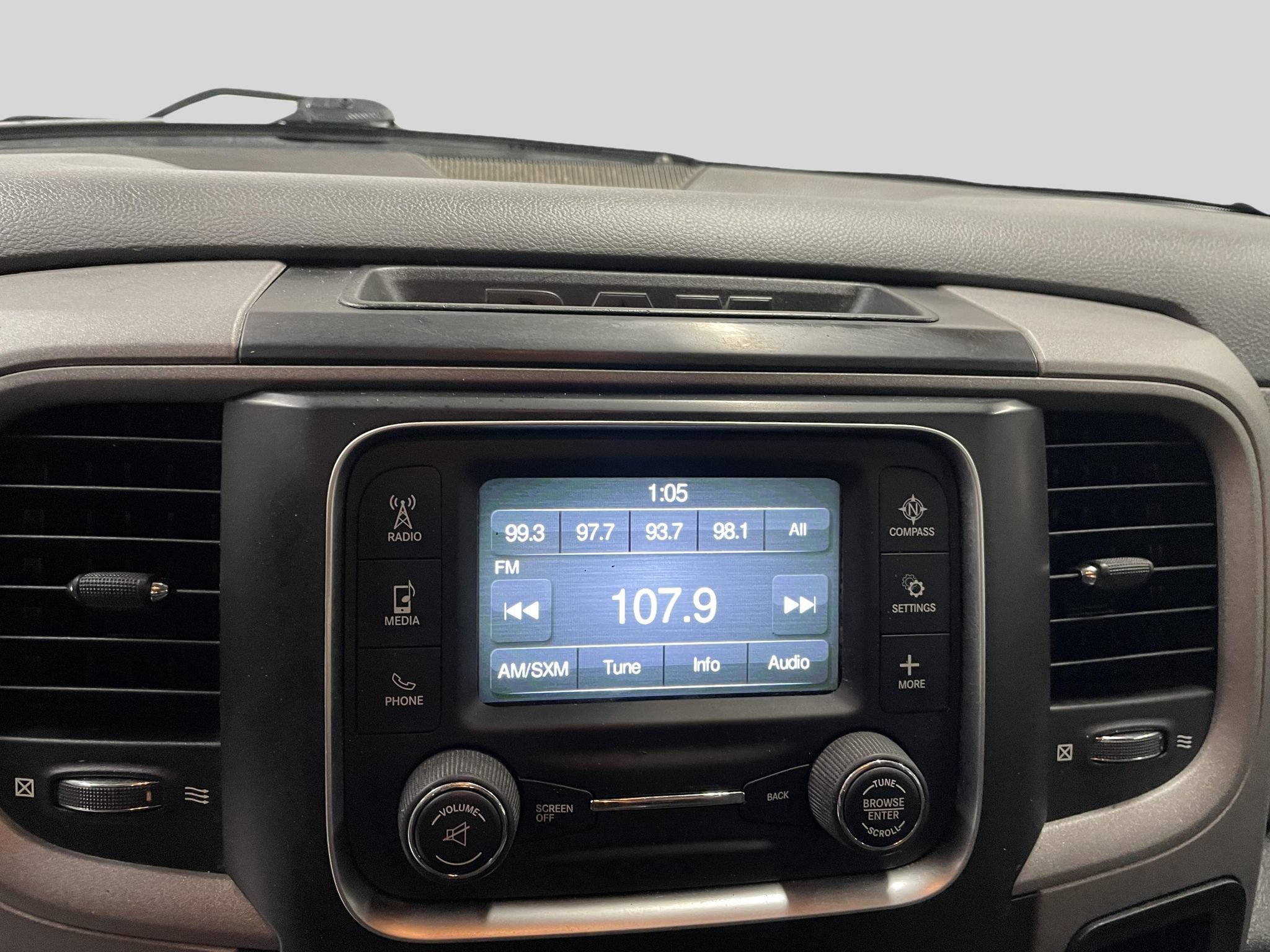 Used 2017 RAM 2500 Tradesman w/ Chrome Appearance Group AWD/4WD image 16