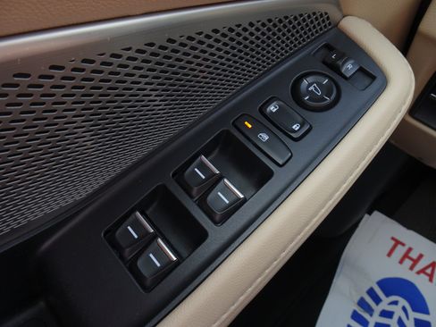 Used 2023 Acura MDX SH-AWD image 25