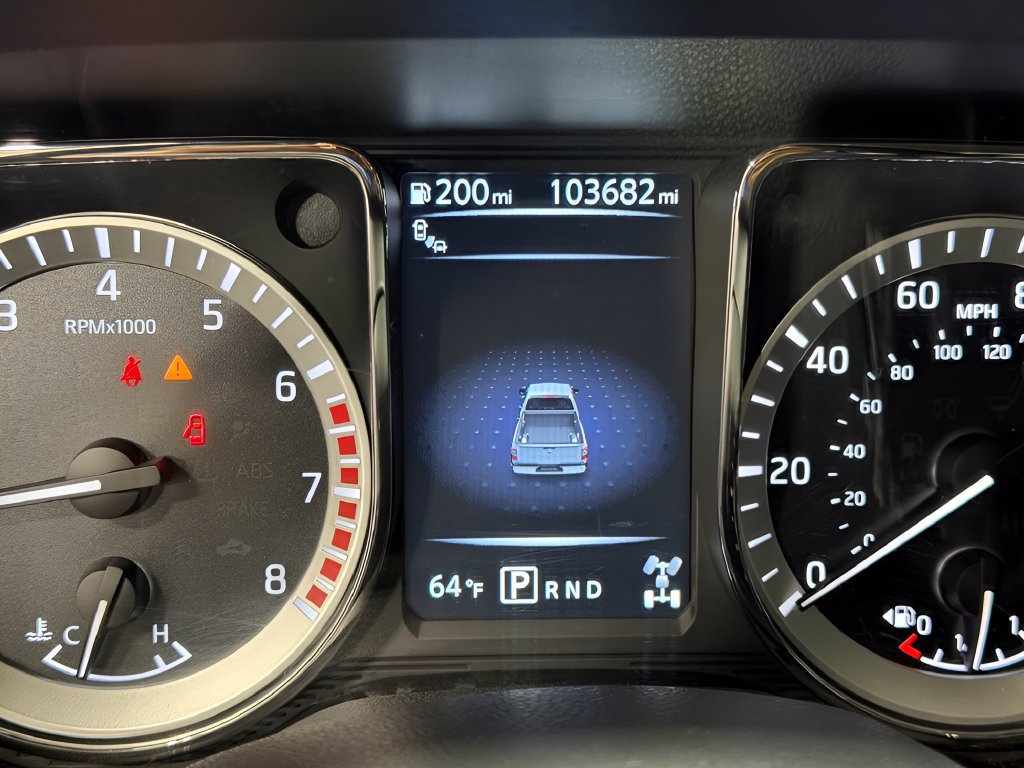 Used 2018 Nissan Titan SV w/ SV Convenience Package AWD/4WD image 15