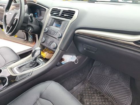 Used 2015 Ford Fusion SE w/ Equipment Group 202A image 18