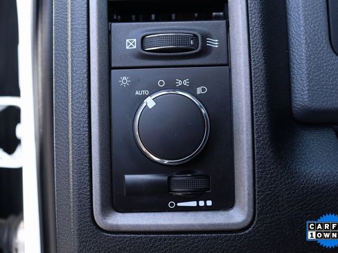 Used 2016 RAM 5500 Tradesman w/ Chrome Appearance Group image 23