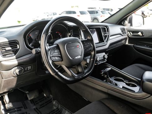 Used 2023 Dodge Durango GT RWD image 2