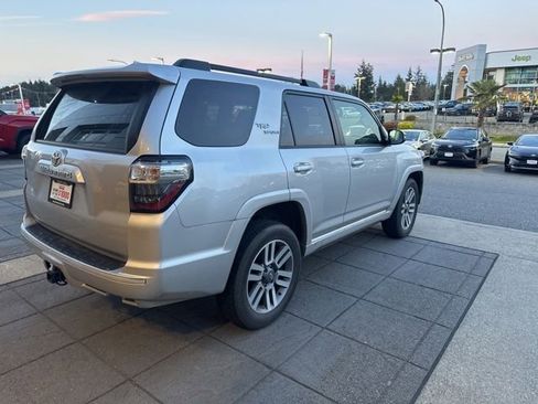 Used 2023 Toyota 4Runner TRD Sport w/ Technology Package image 5