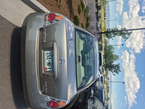 Used 2003 Nissan Altima 3.5 SE FWD image 2