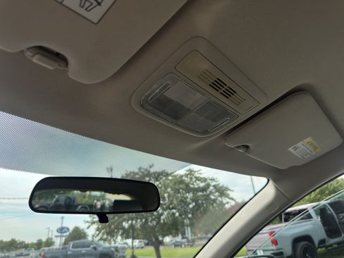 Used 2019 Honda HR-V LX image 31