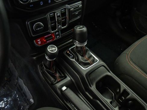 Used 2022 Jeep Wrangler Unlimited Rubicon image 25