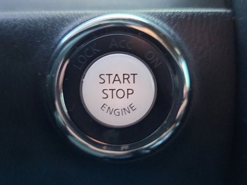 Used 2023 Nissan Armada SL w/ Midnight Edition Package image 25