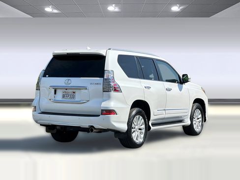 Used 2018 Lexus GX 460 Premium w/ Premium Package image 9