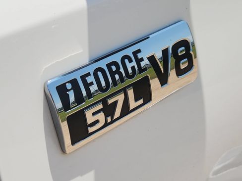 Used 2016 Toyota Tundra Limited w/ Limited Premium Package AWD/4WD image 16