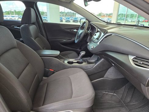 Used 2023 Chevrolet Malibu RS w/ LPO, Floor Liner Package FWD image 25