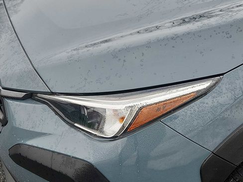 Used 2024 Subaru Crosstrek 2.0i Premium image 8