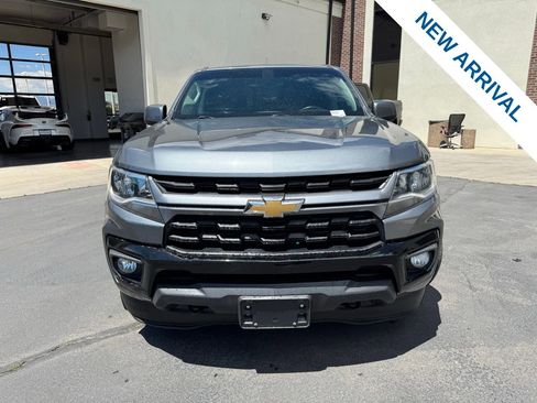 Used 2022 Chevrolet Colorado LT w/ LT Convenience Package AWD/4WD image 2