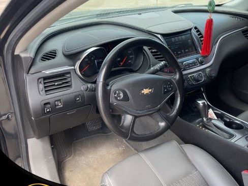 Used 2018 Chevrolet Impala LT FWD image 9