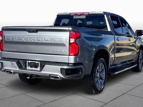 Used 2022 Chevrolet Silverado 1500 High Country w/ Technology Package image 13