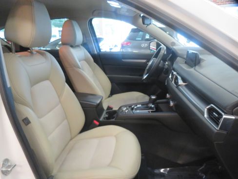 Used 2018 MAZDA CX-5 Touring FWD image 25