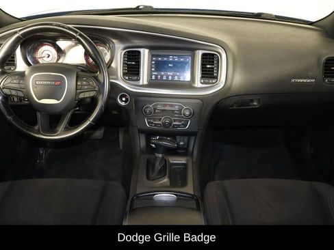 Used 2019 Dodge Charger SXT w/ Blacktop Package RWD image 13