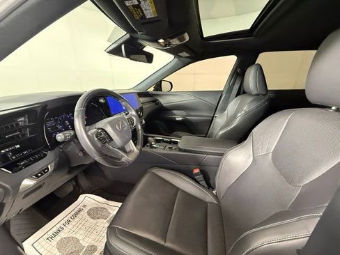 Used 2023 Lexus RX 350 Premium Plus w/ Cold Area Package FWD image 5