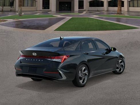 New 2026 Hyundai Elantra SEL Sport Premium FWD image 4