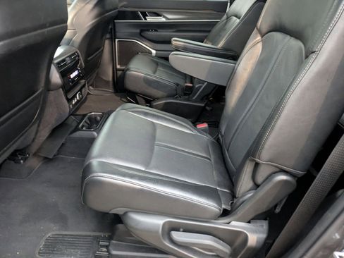 Used 2024 Jeep Wagoneer Series II image 55