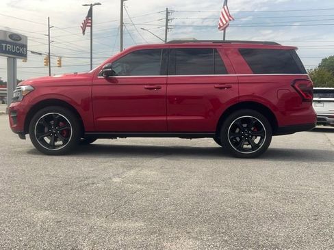 Used 2022 Ford Expedition Limited AWD/4WD image 4