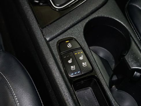 Used 2017 Kia Niro Touring image 26