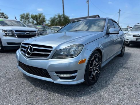 Used 2014 Mercedes-Benz C 250 Sedan image 3