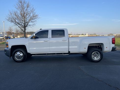 Used 2016 Chevrolet Silverado 3500 LTZ RWD image 6