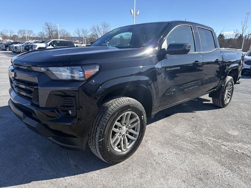 Used 2023 Chevrolet Colorado LT w/ LT Convenience Package II image 8