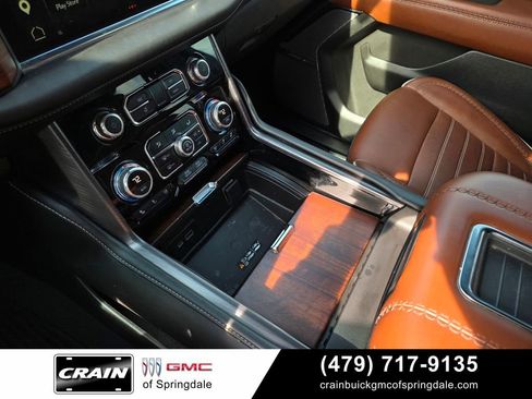 Used 2023 GMC Yukon Denali Ultimate AWD/4WD image 19