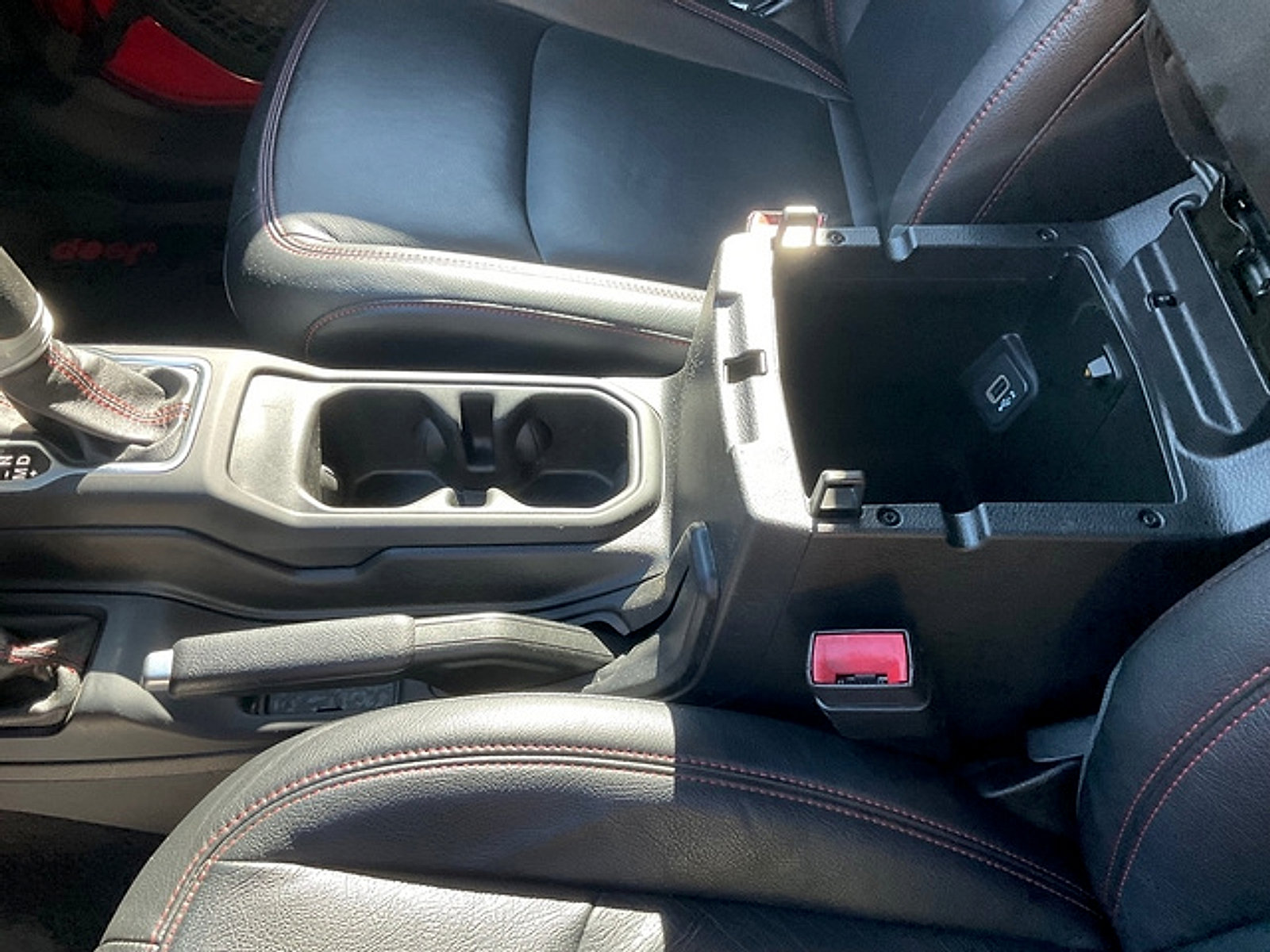 Used 2020 Jeep Wrangler Unlimited Rubicon AWD/4WD image 27