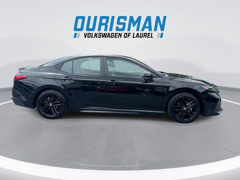 Used 2025 Toyota Camry SE w/ Multimedia Upgrade Package FWD image 9