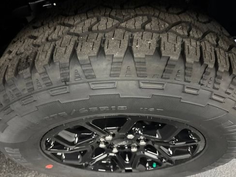 New 2026 Ford F150 XLT w/ XLT Black Appearance Package AWD/4WD image 13