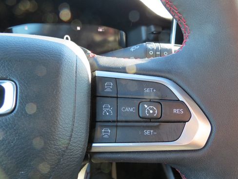 Used 2025 Jeep Compass Trailhawk w/ Trailhawk Elite Group image 20