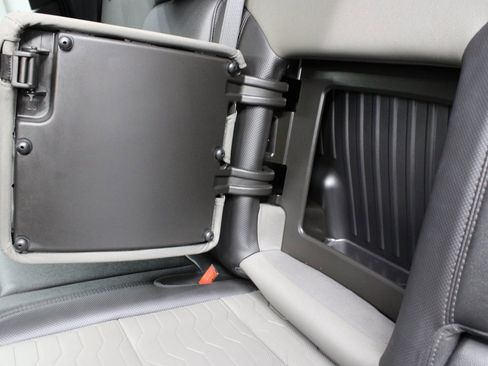 Used 2023 Chevrolet Silverado 1500 ZR2 w/ Technology Package image 74