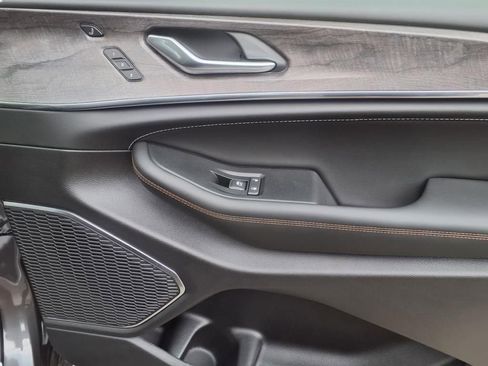 New 2025 Jeep Grand Cherokee Overland w/ Adv Protech Group III AWD/4WD image 14