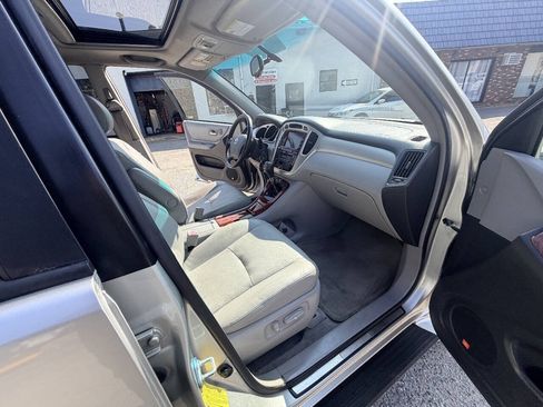 Used 2006 Toyota Highlander Limited AWD/4WD image 62